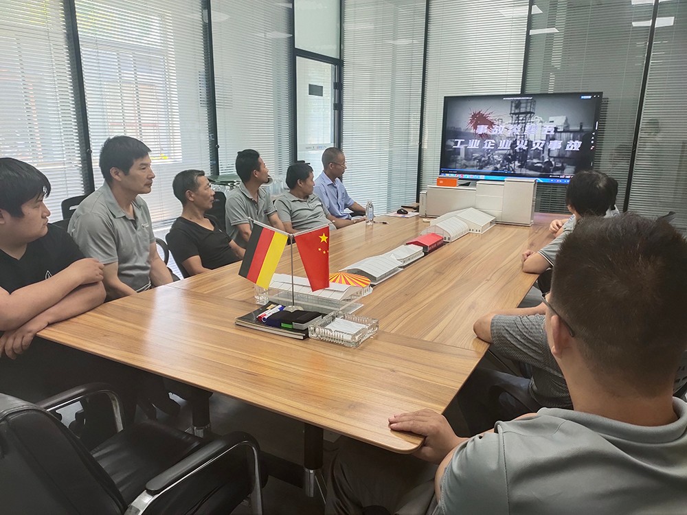 華燁篷房組織開展安全生產教育培訓活動