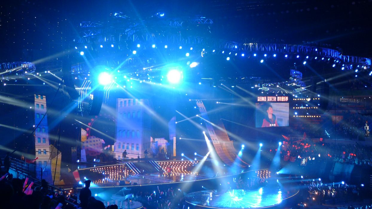 燈光設備.jpg 燈光設備.jpg