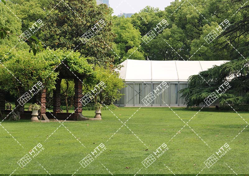 鋁合金結構篷房在五星級酒店行業的應用，不是住宿，而是活動空間